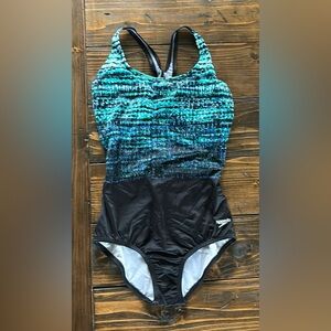 One piece Speedo - size 6